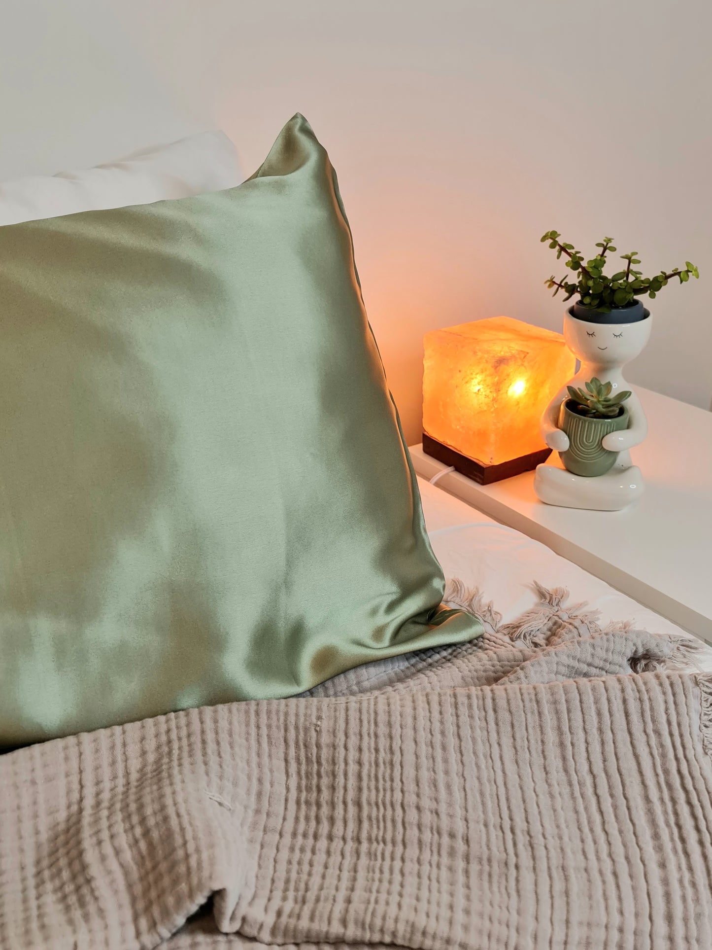 Silk Pillowcase 19mm Sage Single.